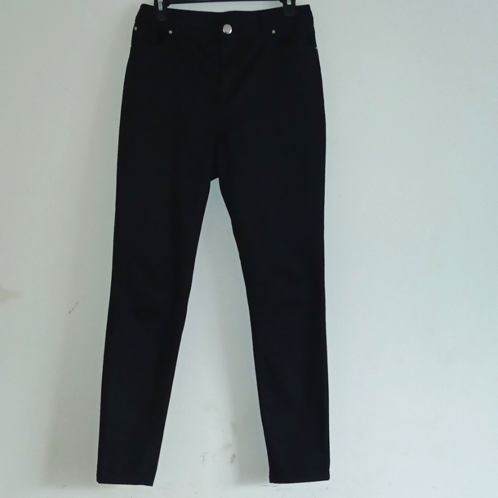 Bar III Black pencil Women's pants Size: 6